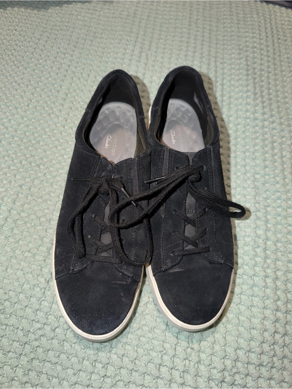 Black Suede Casual Lace-Up Sneakers